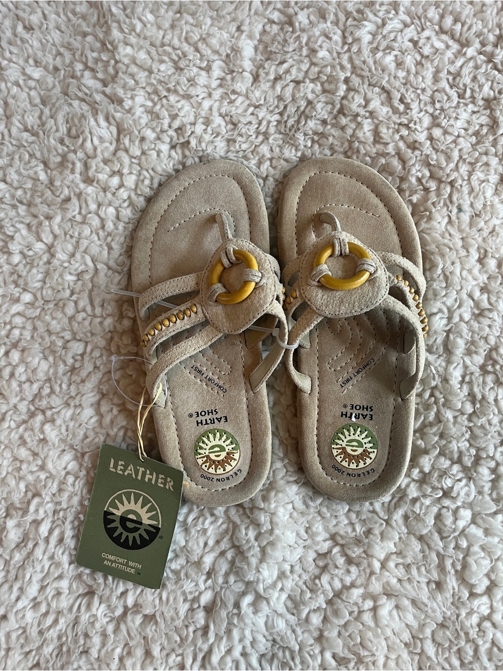 Earth Shoes Pueblo Sandals Beige Leather Sandals New with Tags Size 7